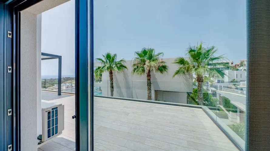 Villa de 5 dormitorios en Finestrat, España No. 344 № 14