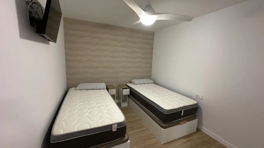 Apartamento de 3 dormitorios en Alicante, España No. 741 № 6
