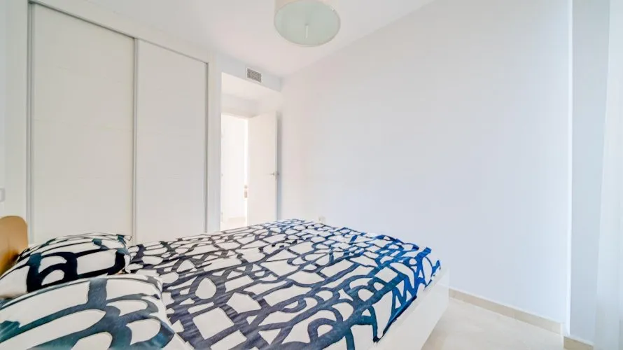 Apartamento de 2 dormitorios en Villajoyosa, España No. 299 № 20