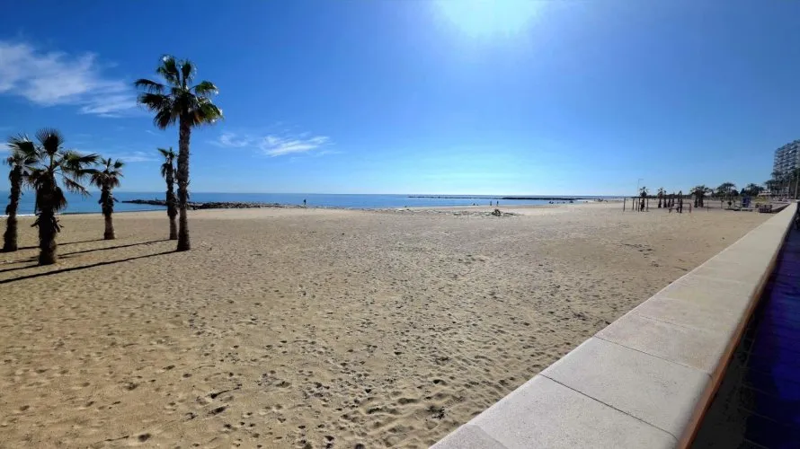 Apartamento de 2 dormitorios en El Campello, España No. 674 № 22