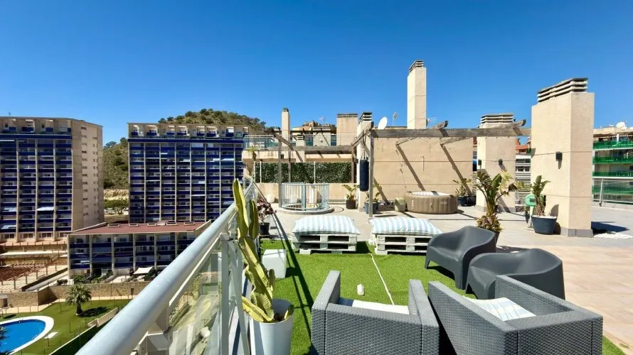 Apartamento de 2 dormitorios en Finestrat, España No. 787 № 24