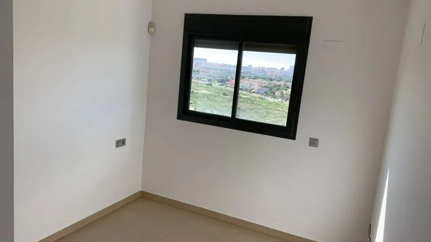 Ático de 4 dormitorios en Alicante, España No. 762 № 14