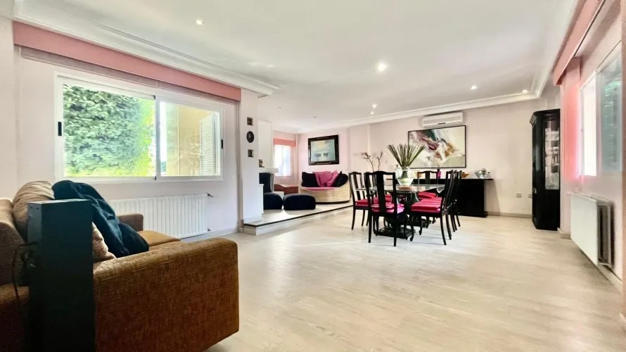 Villa de 4 dormitorios en Torrevieja, España No. 189 № 19
