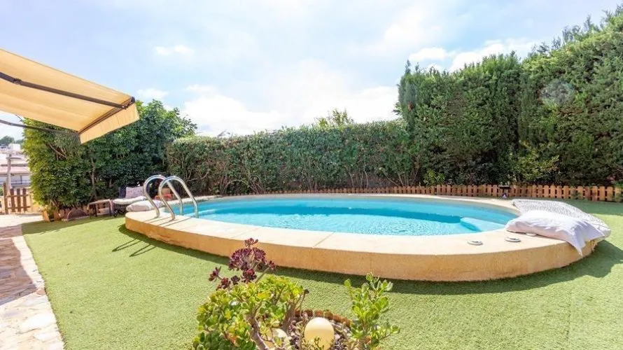 Apartamento de 4 dormitorios en Finestrat, España No. 688 № 2