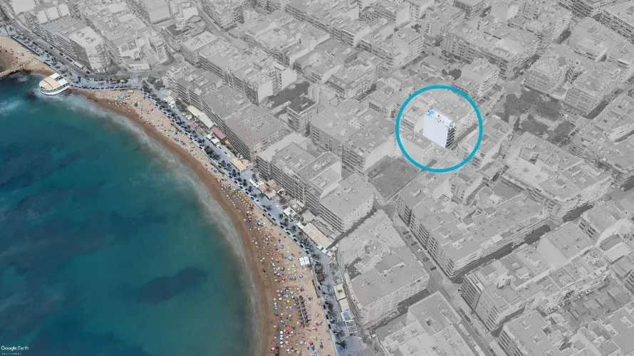 Apartamento de 2 dormitorios en Torrevieja, España No. 442 № 1
