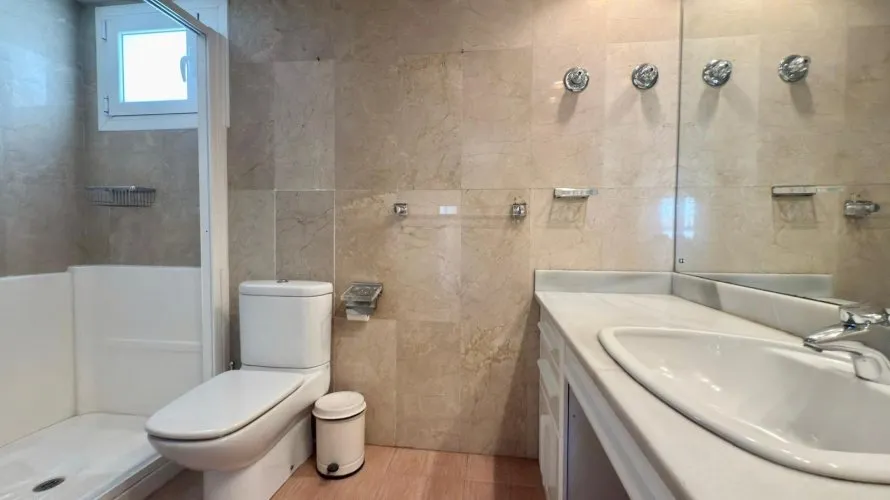 Ático de 6 dormitorios en Alicante, España No. 530 № 21
