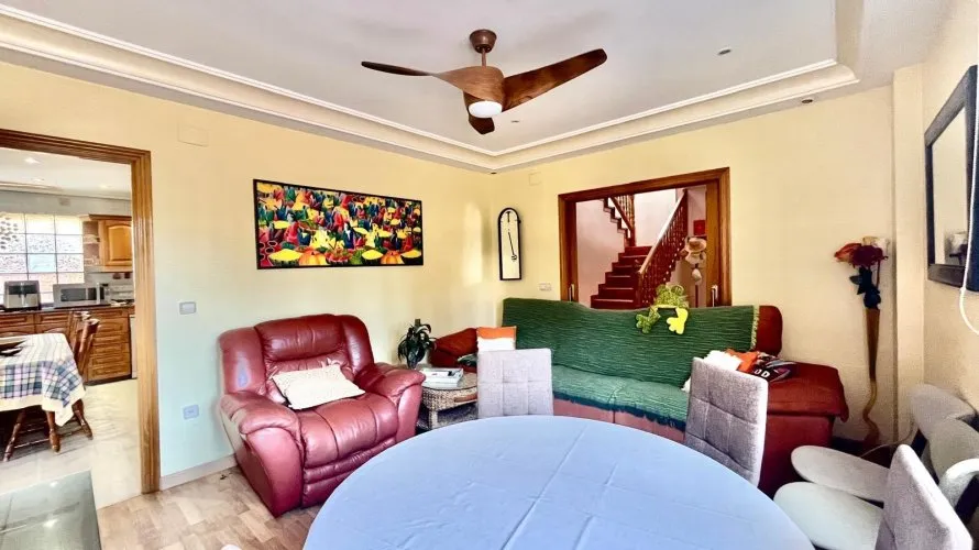 Villa de 4 dormitorios en Torrevieja, España No. 189 № 28