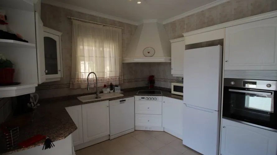 Villa de 5 dormitorios en Calpe, España No. 238 № 9