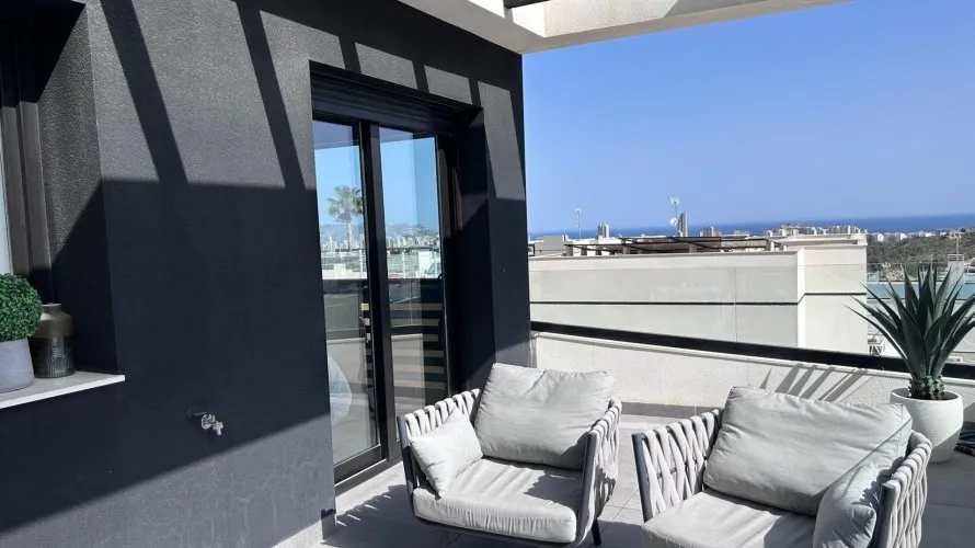 Villa de 3 dormitorios en Finestrat, España No. 759 № 1