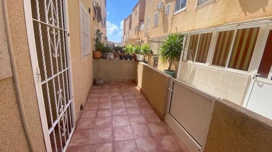 Сasa de 3 dormitorios en Torrevieja, España No. 777 № 19