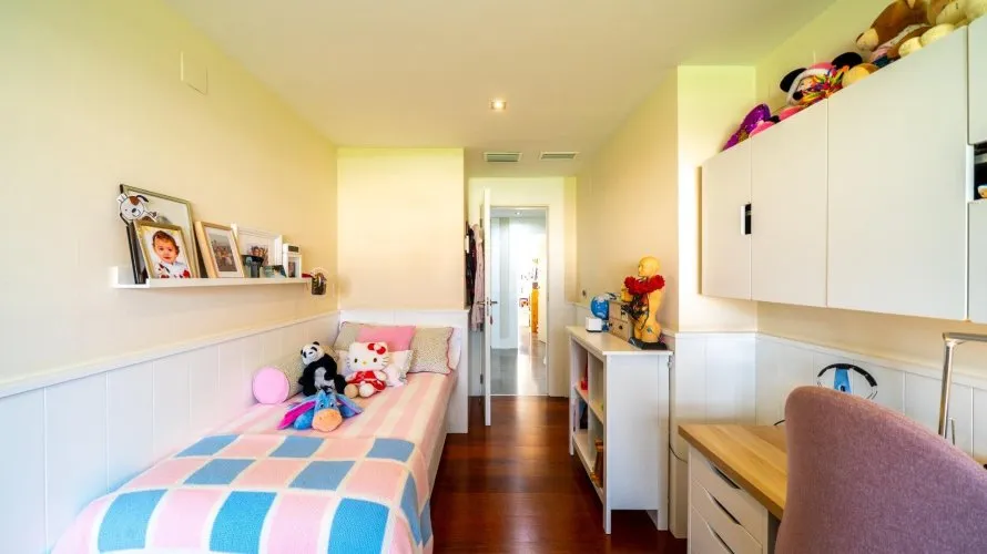 Apartamento de 4 dormitorios en Villajoyosa, España No. 705 № 23