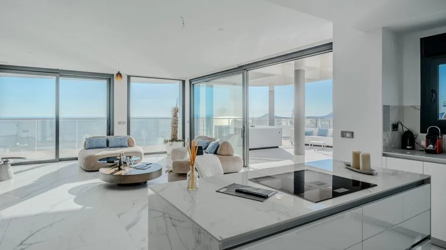 Apartamento de 3 dormitorios en Benidorm, España No. 476 № 12