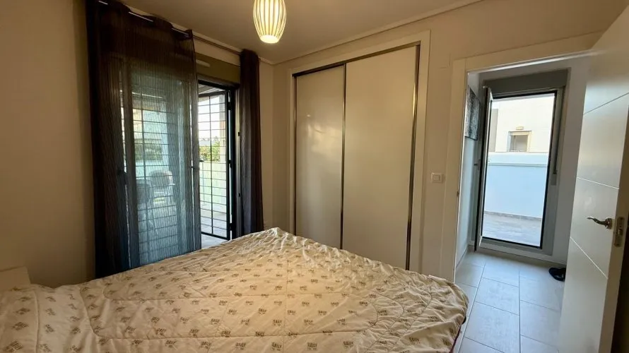 Apartamento de 3 dormitorios en Torrevieja, España No. 133 № 22