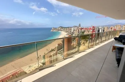 Ático de 3 dormitorios en Benidorm, España No. 401
