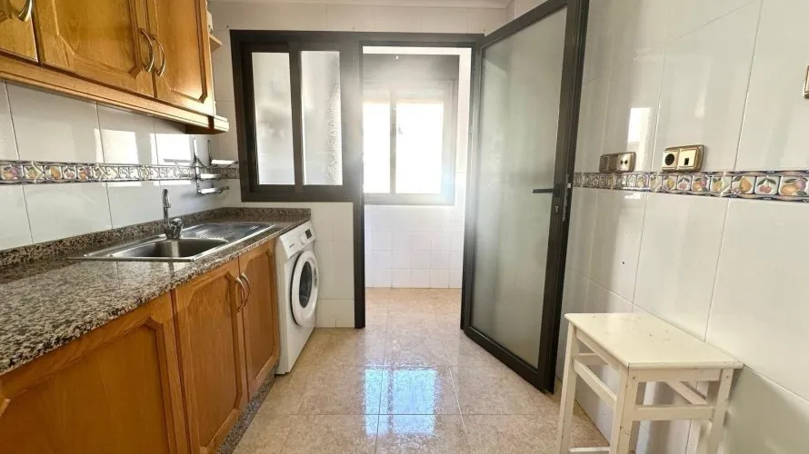 Apartamento de 4 dormitorios en Torrevieja, España No. 541 № 9