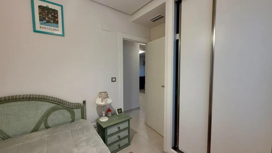 Apartamento de 3 dormitorios en Torrevieja, España No. 133 № 16