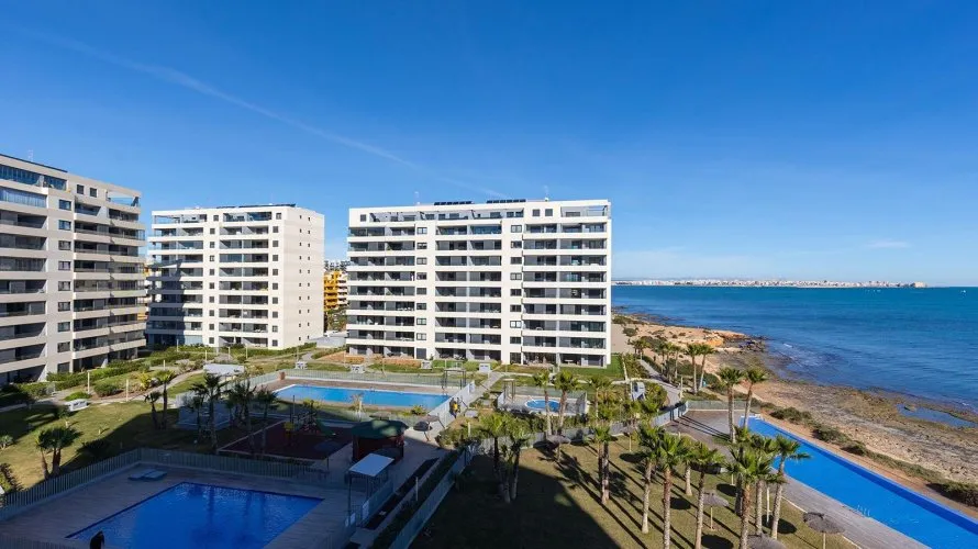 Apartamento de 2 dormitorios en Torrevieja, España No. 1220 № 28