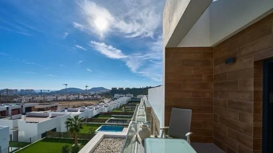 Сasa de 3 dormitorios en Finestrat, España No. 1204 № 28
