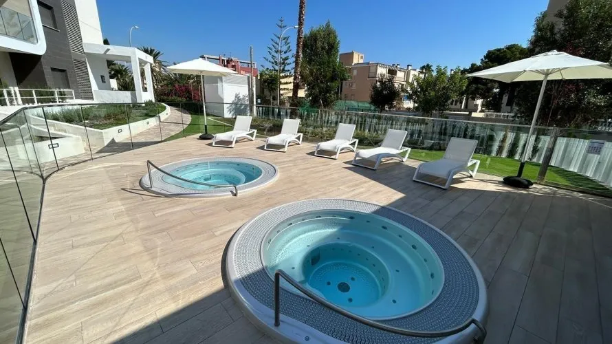 Apartamento de 3 dormitorios en Alicante, España No. 1215 № 22