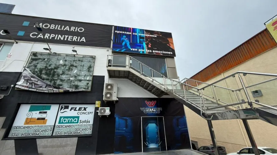Propiedad comercial de 1300m² en Finestrat, España No. 1222 № 1