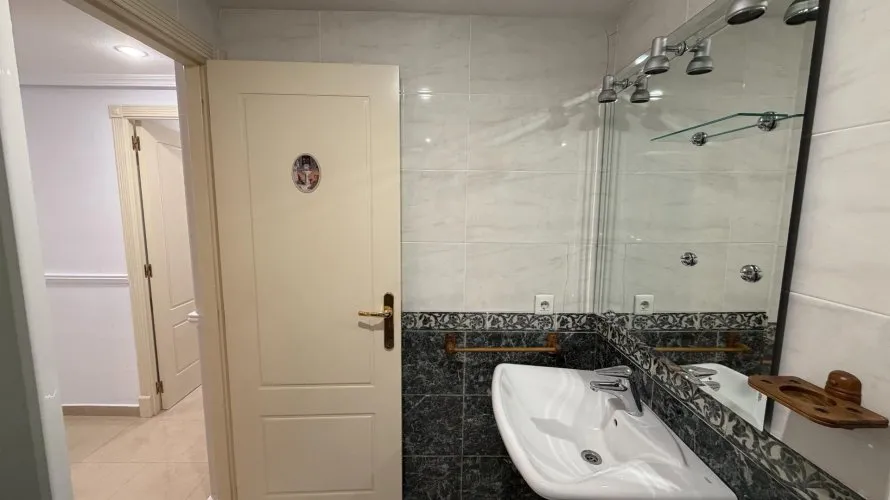 Apartamento de 2 dormitorios en Alicante, España No. 1175 № 9