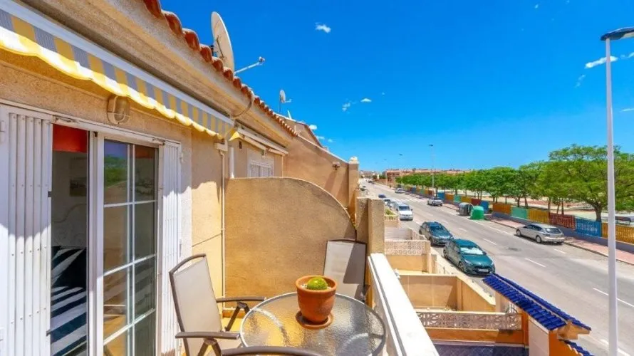 Сasa de 2 dormitorios en Torrevieja, España No. 1168 № 19