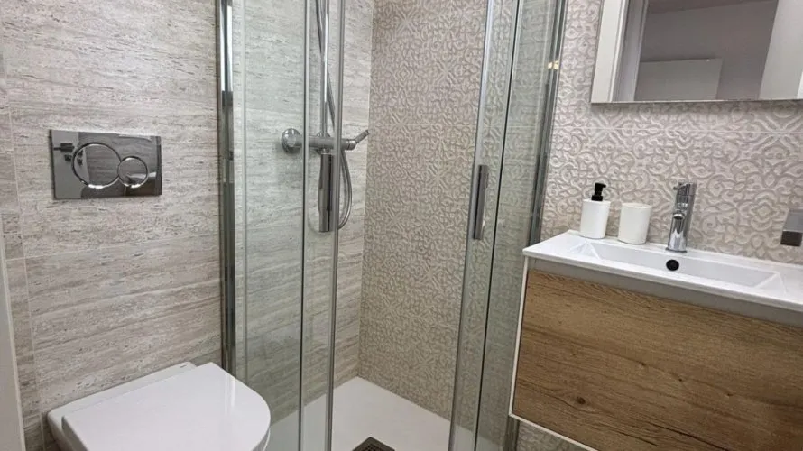 Apartamento de 2 dormitorios en Torrevieja, España No. 1233 № 7