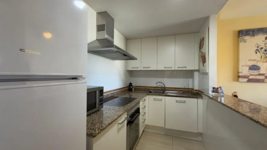 Apartamento de 2 dormitorios en Finestrat, España No. 1234 № 9