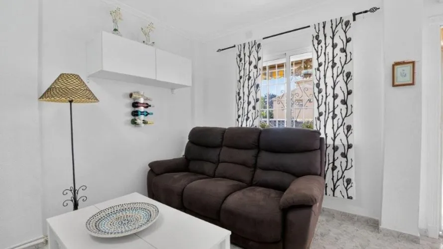 Сasa de 2 dormitorios en Torrevieja, España No. 1168 № 9