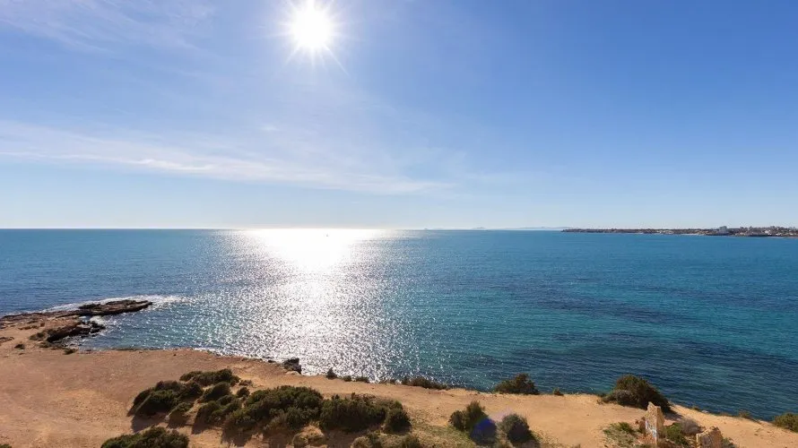 Apartamento de 2 dormitorios en Torrevieja, España No. 1220 № 21