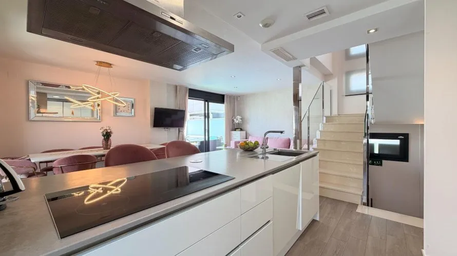 Villa de 5 dormitorios en Torrevieja, España No. 1167 № 11