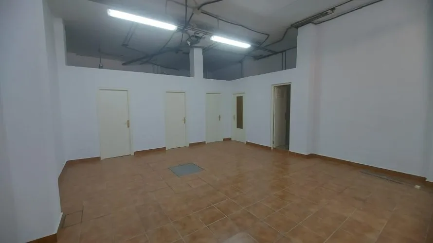 Propiedad comercial de 3 dormitorios en Orihuela, España No. 1198 № 4