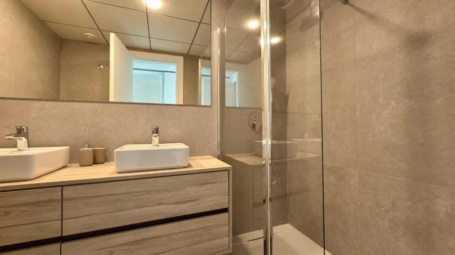Apartamento de 2 dormitorios en Finestrat, España No. 1205 № 18