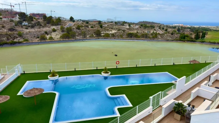 Bungalow de 3 dormitorios en Finestrat, España No. 1251 № 1