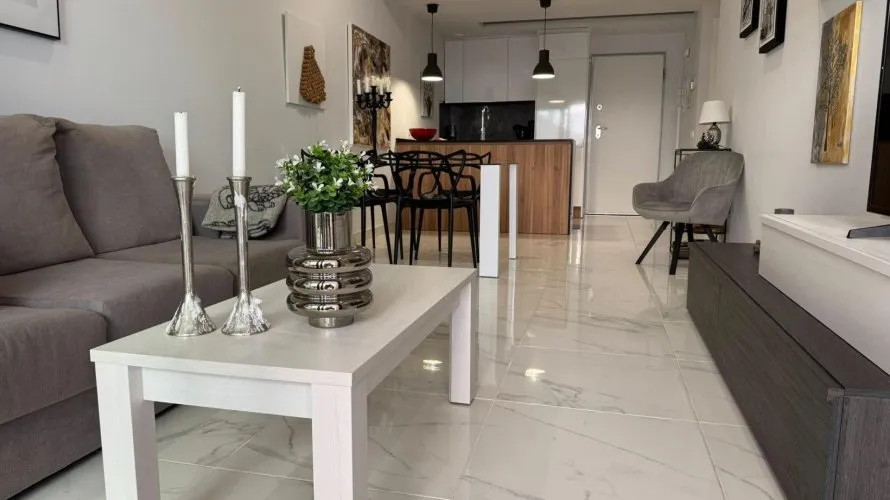 Apartamento de 2 dormitorios en Guardamar del Segura, España No. 1218 № 7