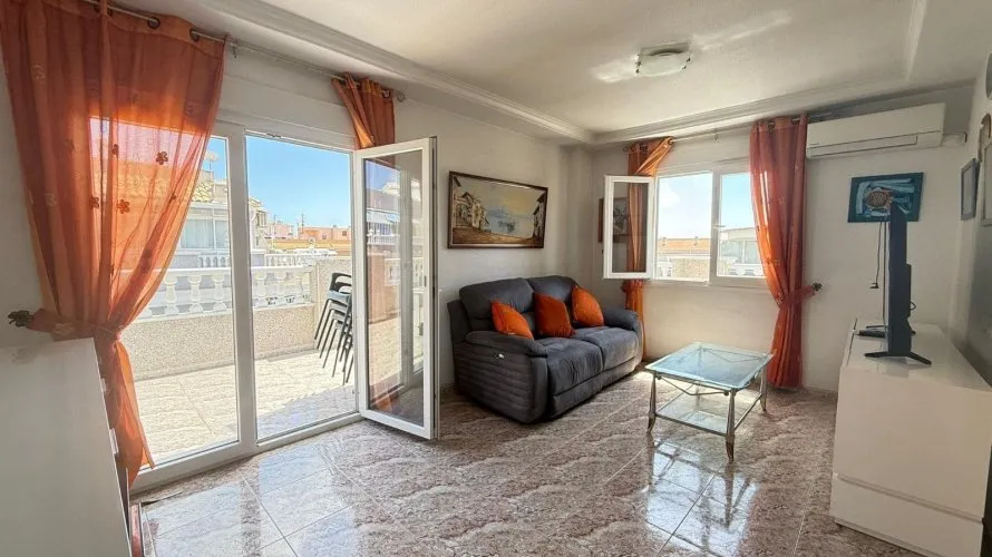 Ático de 2 dormitorios en Torrevieja, España No. 1164 № 3