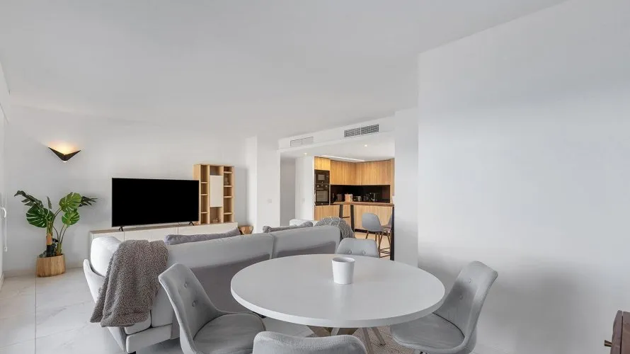 Apartamento de 2 dormitorios en Torrevieja, España No. 1220 № 2