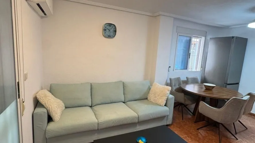 Apartamento de 3 dormitorios en Torrevieja, España No. 1265