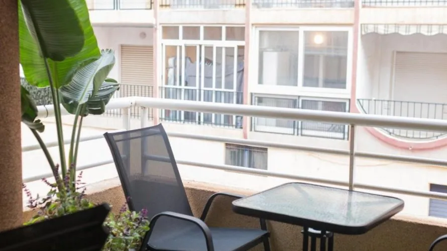 Apartamento de 2 dormitorios en Torrevieja, España No. 1247 № 4