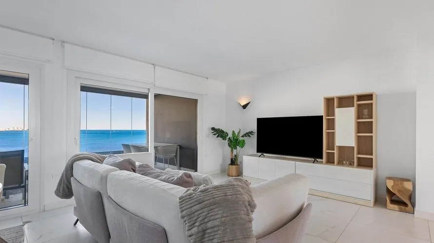 Apartamento de 2 dormitorios en Torrevieja, España No. 1220 № 6
