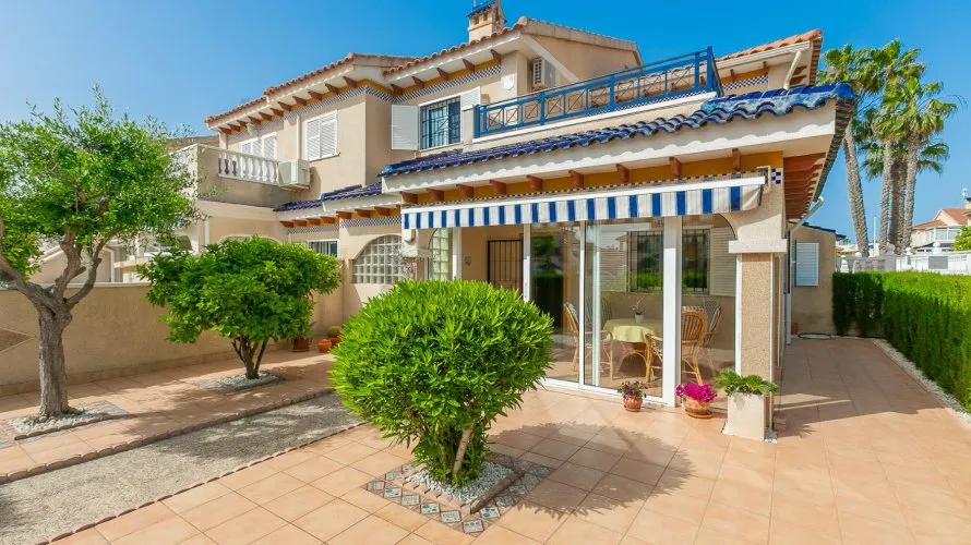 Apartamento de 89m² en Torrevieja, España No. 1256