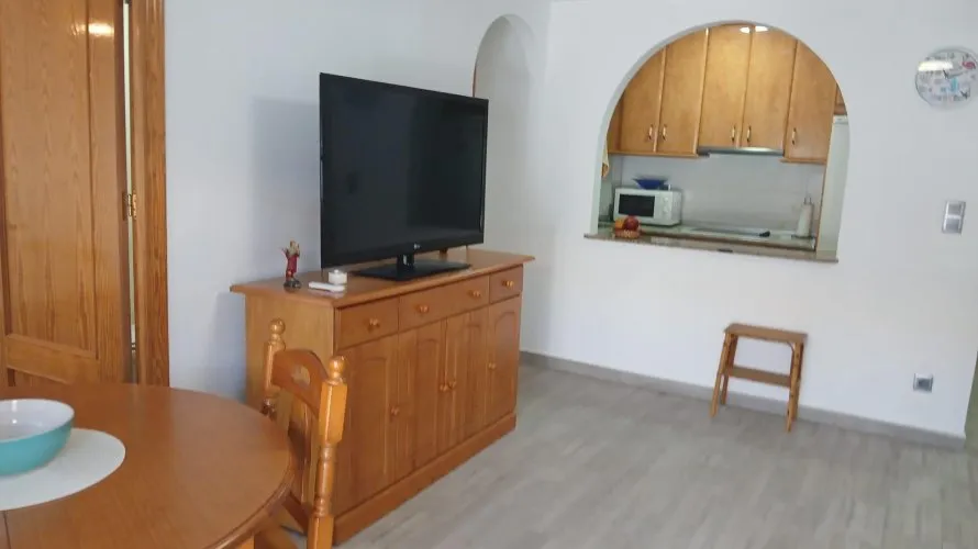 Apartamento de 1 dormitorio en Guardamar del Segura, España No. 1166 № 2