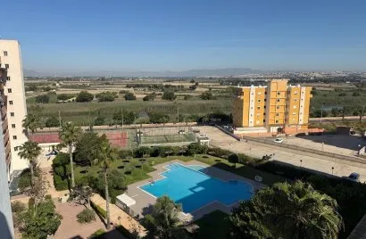 Apartamento de 2 dormitorios en Guardamar del Segura, España No. 1266