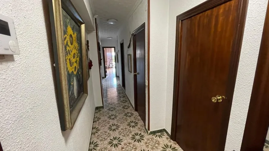 Apartamento de 2 dormitorios en Alicante, España No. 1191 № 1
