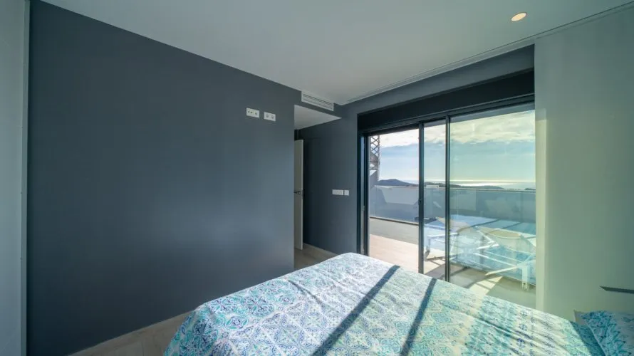 Villa de 4 dormitorios en Finestrat, España No. 1182 № 18