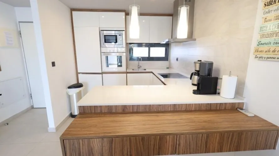 Bungalow de 2 dormitorios en Guardamar del Segura, España No. 1264 № 2