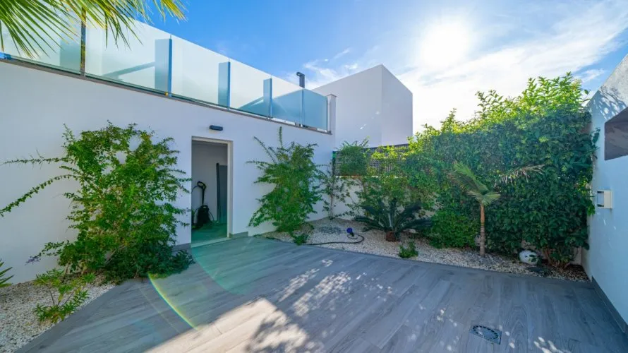 Villa de 4 dormitorios en Finestrat, España No. 1182 № 26