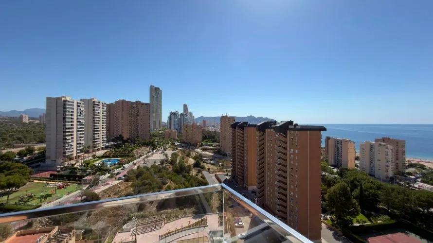 Apartamento de 3 dormitorios en Benidorm, España No. 1230 № 10