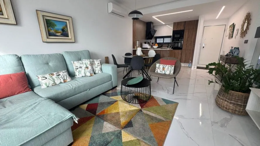 Bungalow de 2 dormitorios en Guardamar del Segura, España No. 1229 № 1