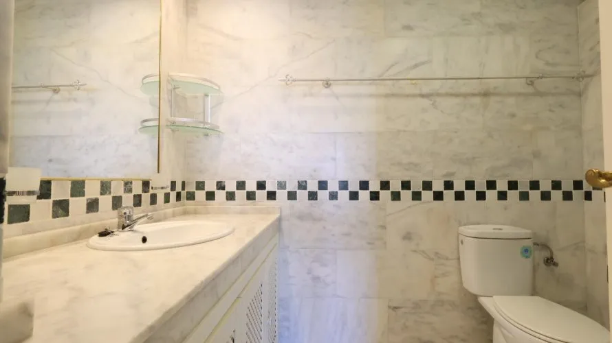 Apartamento de 2 dormitorios en Torrevieja, España No. 1254 № 1